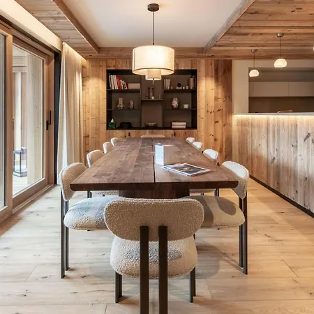 Antares Ursa 303 - Luxury Inski Out Apartment